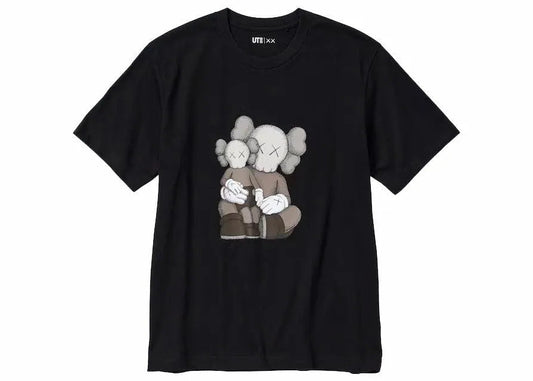 kaws x uniqlo ut short sleeve graphic t-shirt black