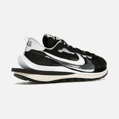 Nike Vaporwaffle Sacai Black White
