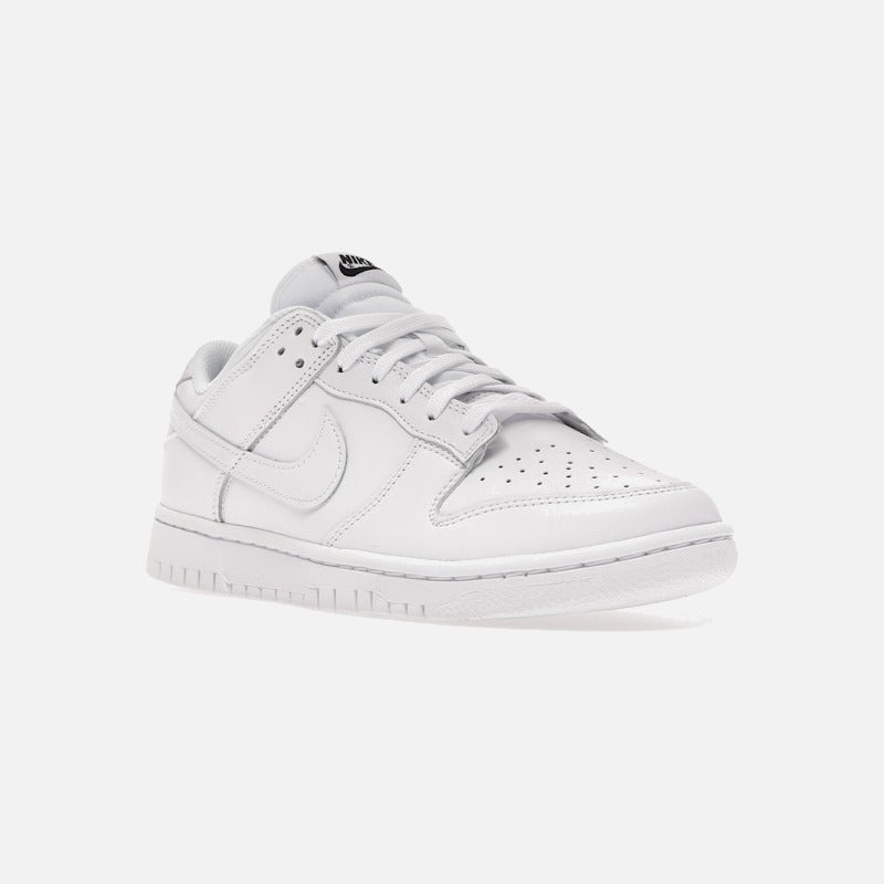 nike dunk low triple white (2021) (w)