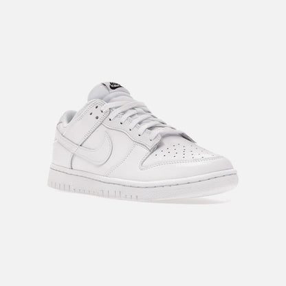 nike dunk low triple white (2021) (w)