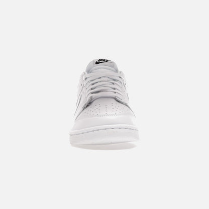 nike dunk low triple white (2021) (w)