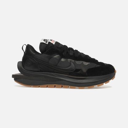 nike vaporwaffle sacai black gum