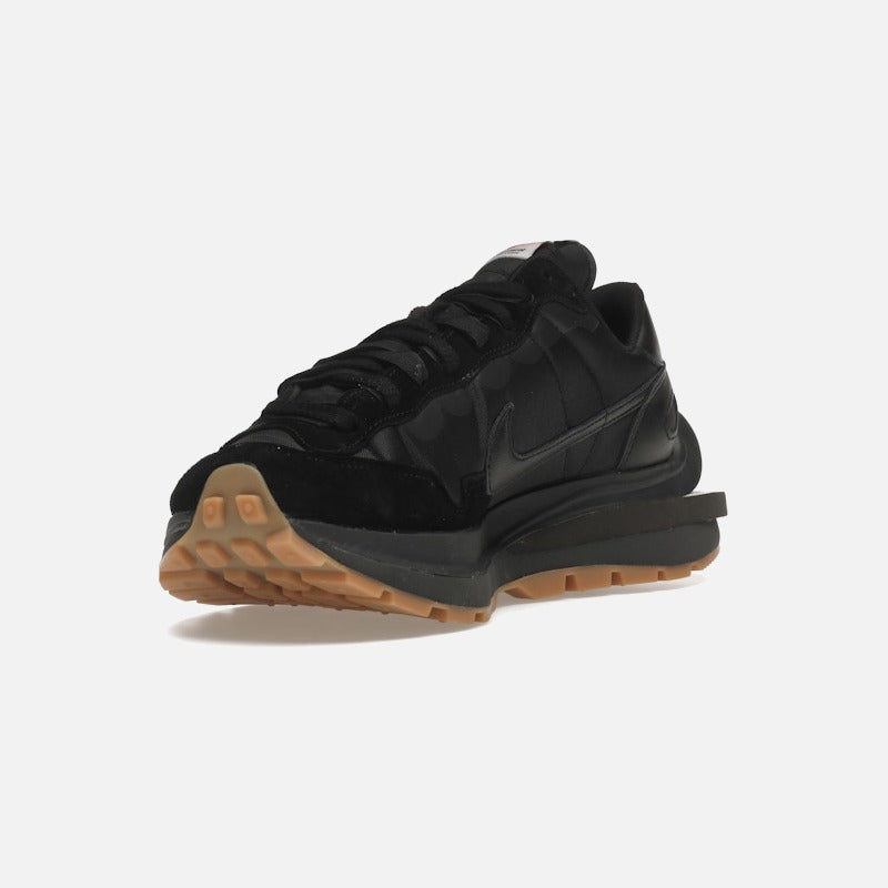 nike vaporwaffle sacai black gum