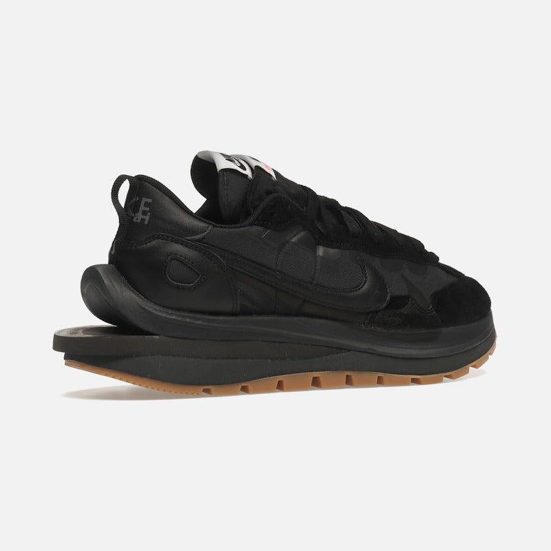 nike vaporwaffle sacai black gum