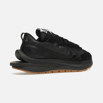 nike vaporwaffle sacai black gum