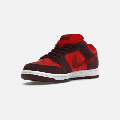 Nike SB Dunk Low Cherry