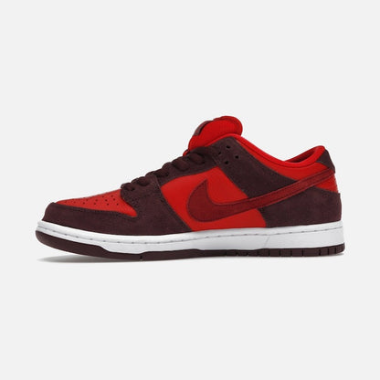 Nike SB Dunk Low Cherry
