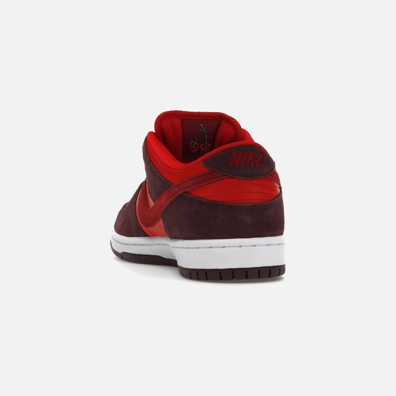 Nike SB Dunk Low Cherry