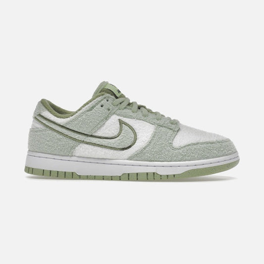 nike dunk low se fleece pack honeydew (women's)