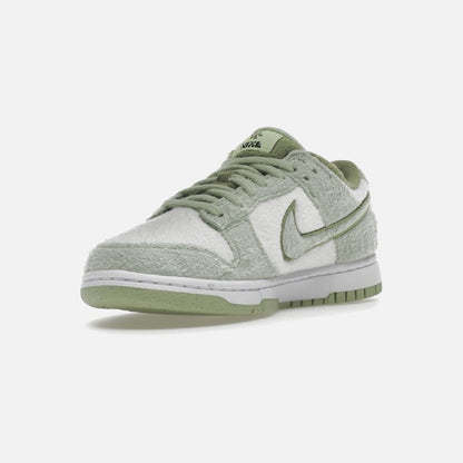 nike dunk low se fleece pack honeydew (women's)
