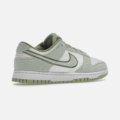 nike dunk low se fleece pack honeydew (women's)