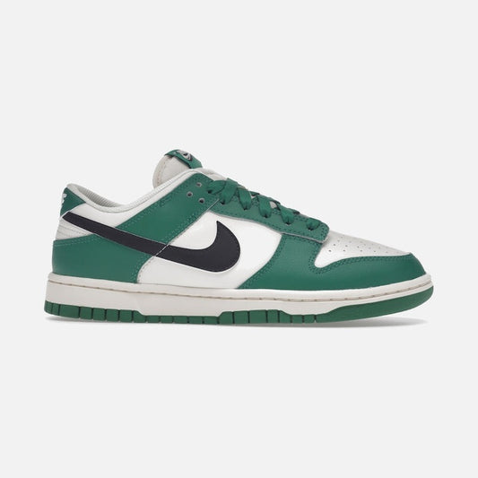 nike dunk low se lottery pack malachite green