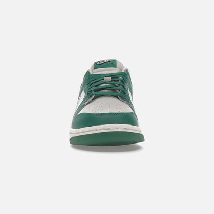 nike dunk low se lottery pack malachite green