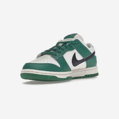 nike dunk low se lottery pack malachite green
