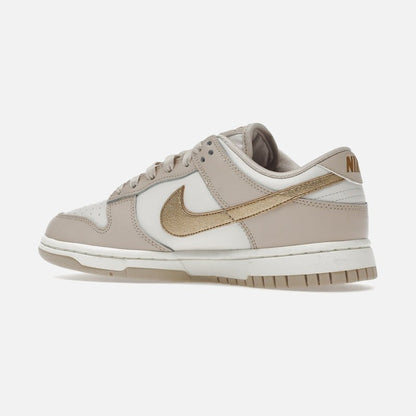 Nike dunk low phantom metallic gold (w)