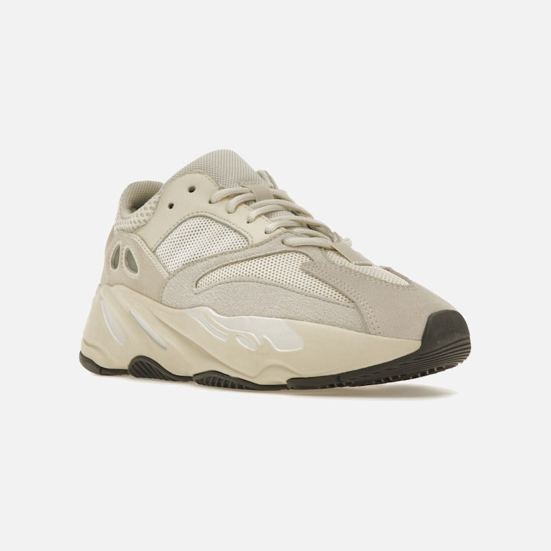 Adidas Yeezy boost 700 Analog