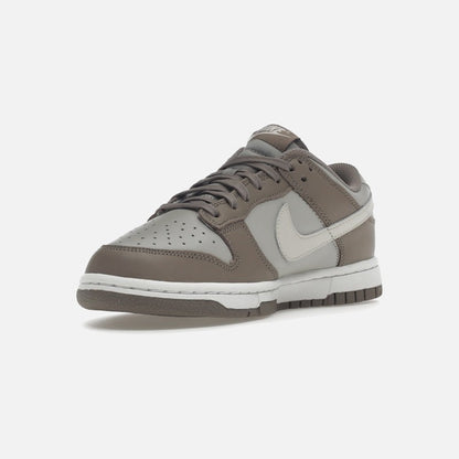 nike dunk low bone beige (w)