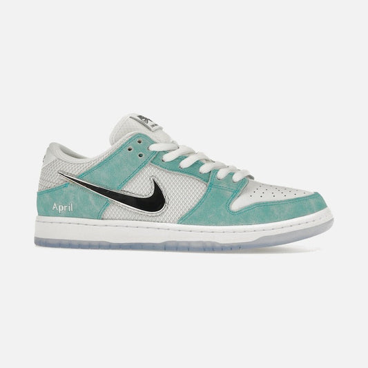 nike sb dunk low april skateboards