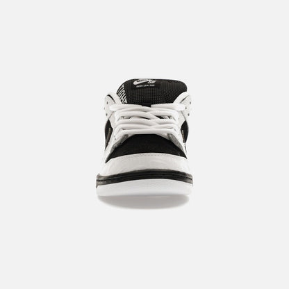 nike sb dunk low tightbooth