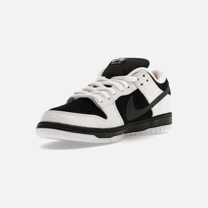 nike sb dunk low tightbooth