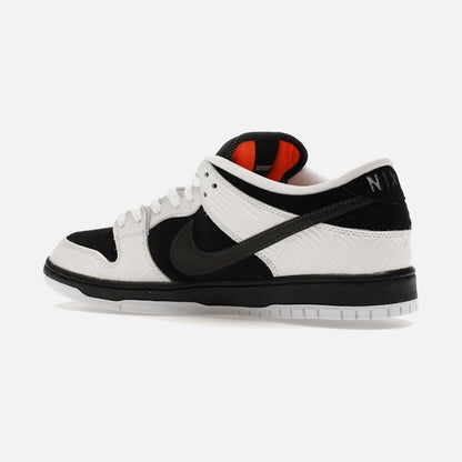 nike sb dunk low tightbooth