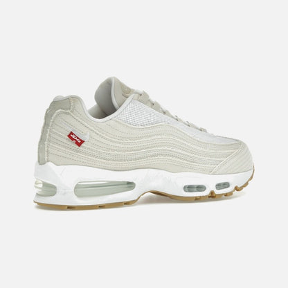 Nike Air Max 95 OG x Levi’s “Light Orewood Brown”