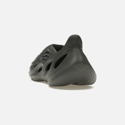 adidas yeezy foam rnr carbon