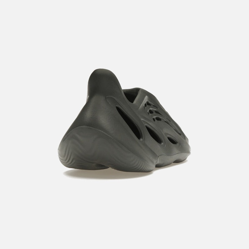 adidas yeezy foam rnr carbon