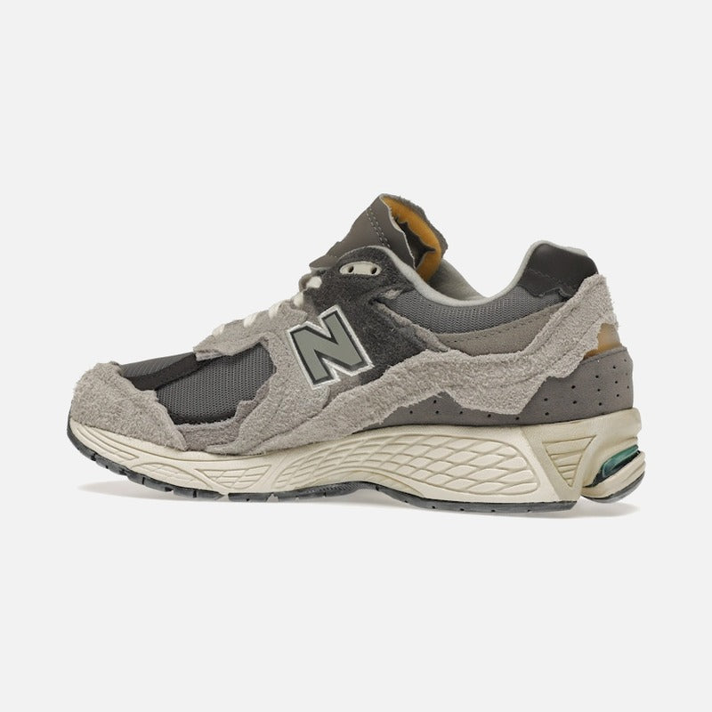 new balance 2002r protection pack rain cloud