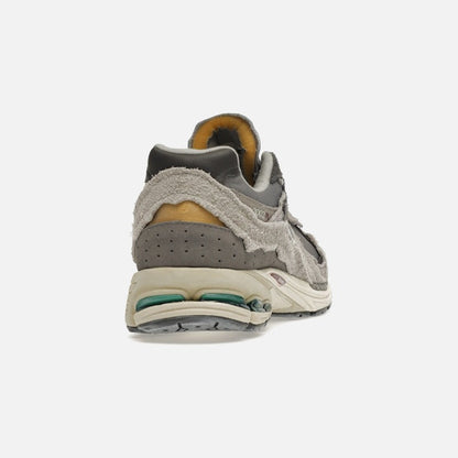 new balance 2002r protection pack rain cloud