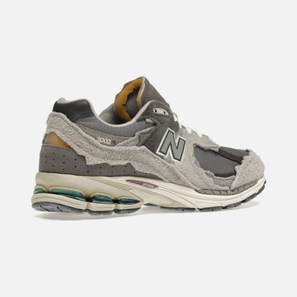 new balance 2002r protection pack rain cloud