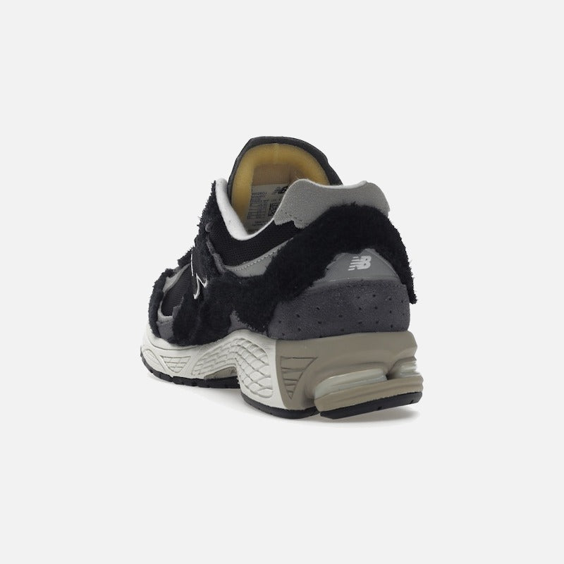 new balance 2002r protection pack black grey